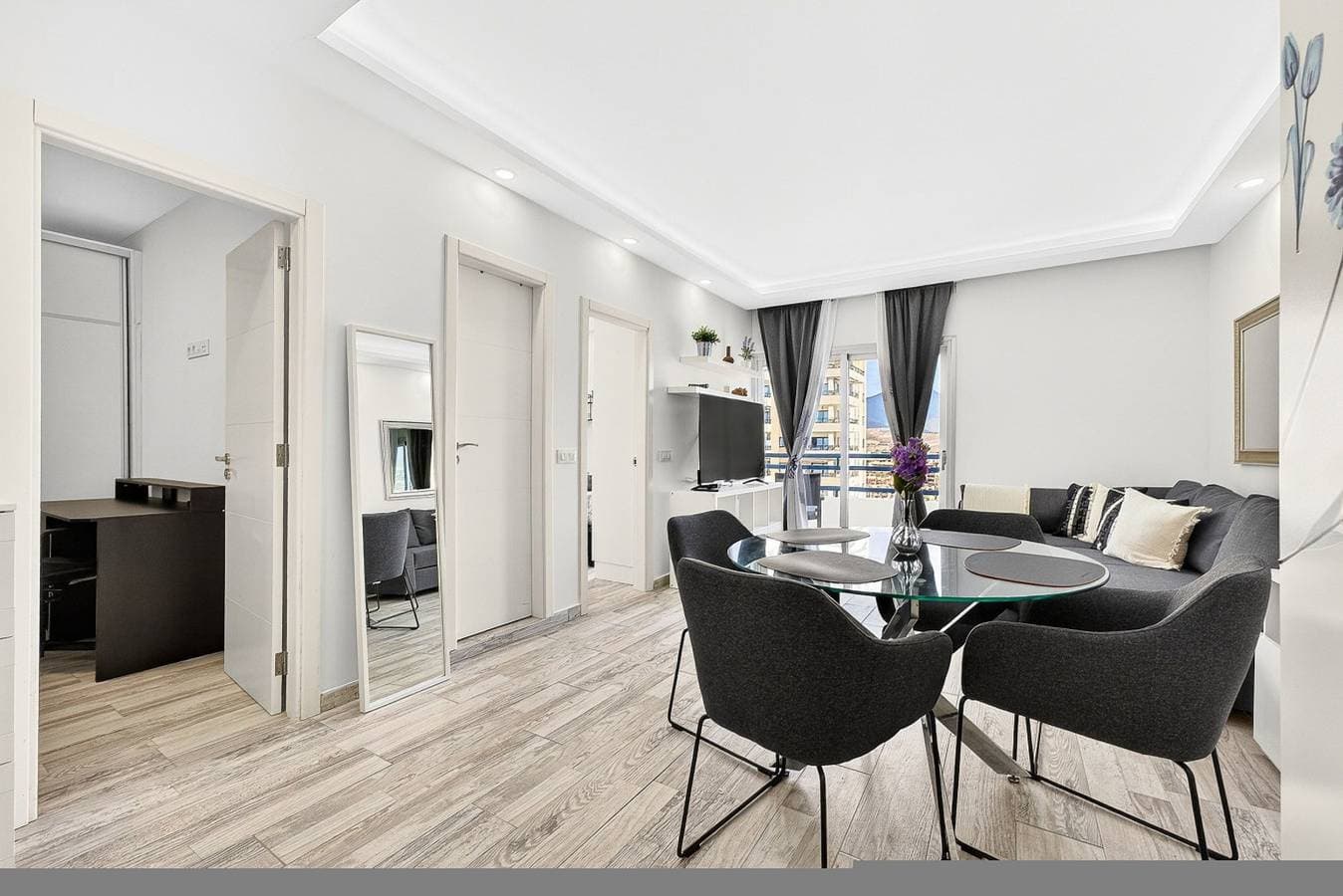 Foto 6 von 48: Ferienwohnung für 6 Personen mit Meerblick
