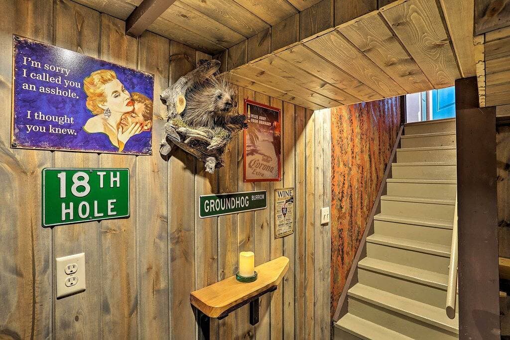 Foto 4 von 33: Cozy Custer Cottage w Deck: Walk to Shops & Food!