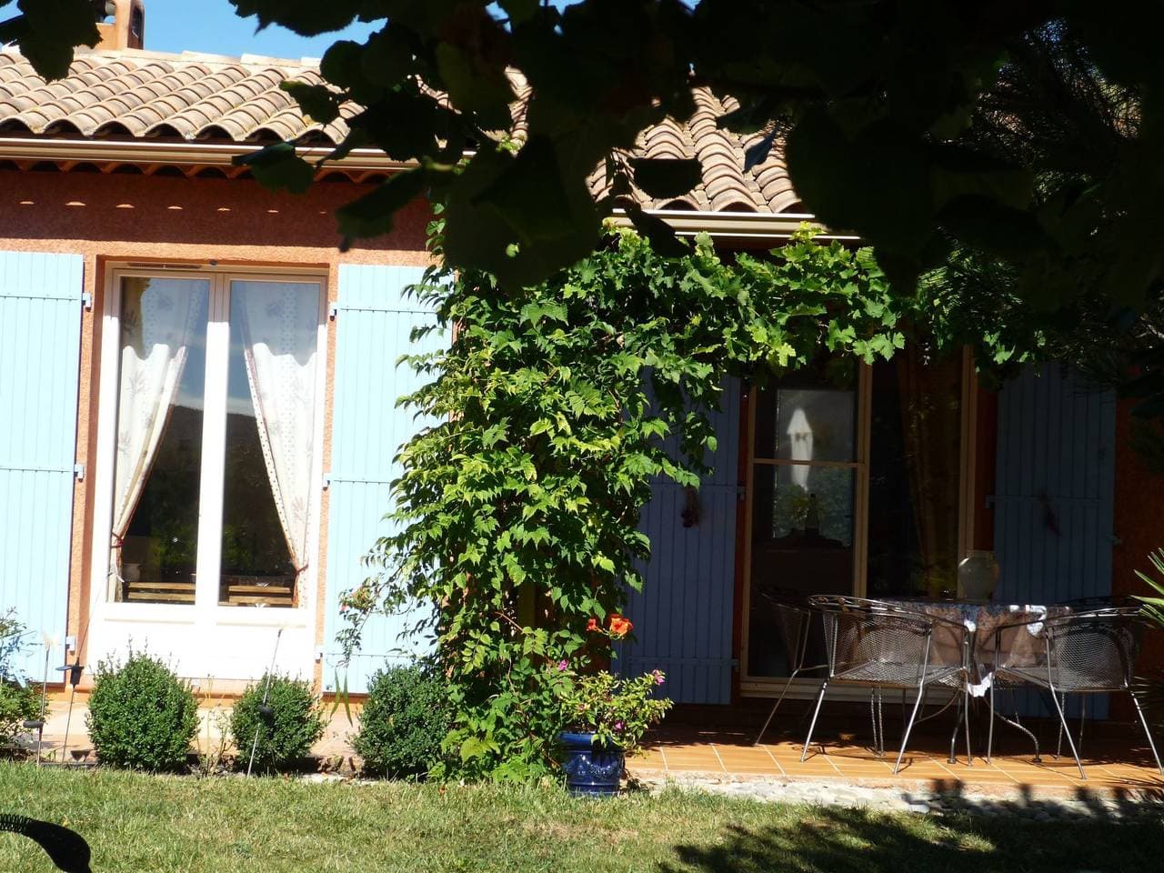 Foto 9 von 27: Gemütliche Ferienwohnung mit Pool und Garten, 2 km von Pierrevert entfernt