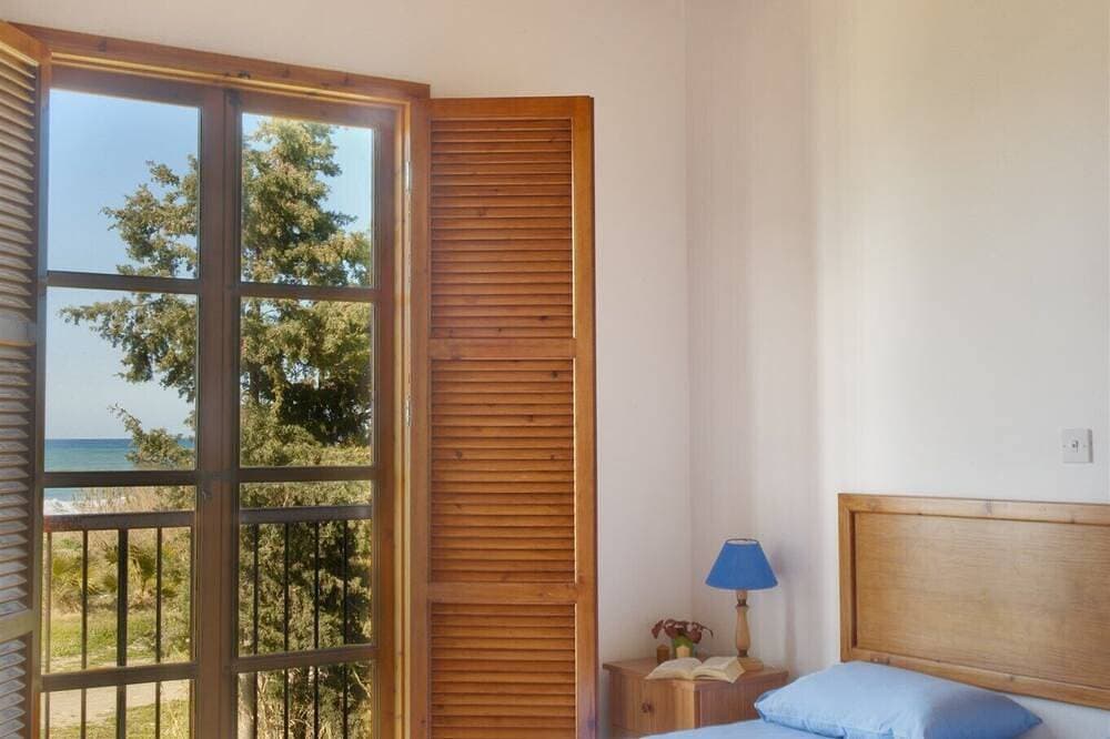 Foto 3 von 30: Latchi Beach Villas - 2-Bett-Villa - Atemberaubender Meerblick - Privater Pool - Wifi