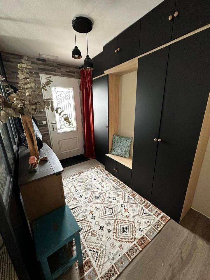 Foto 11 von 21: Three-Bedroom House