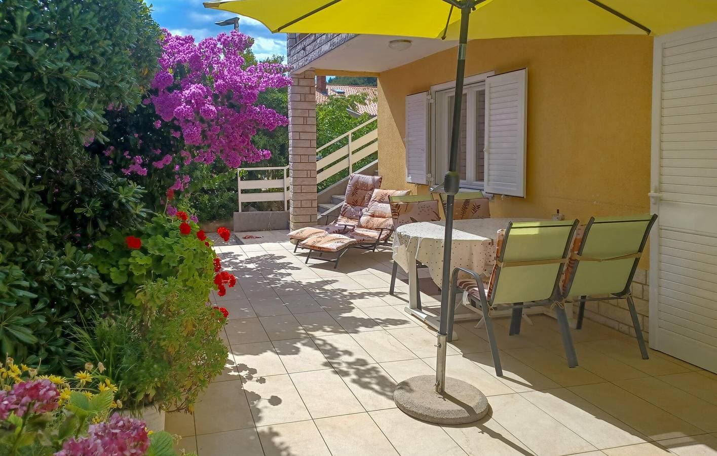 Foto 7 von 34: Gemütliche Ferienwohnung mit Terrasse, 400 m vom Strand und allen wichtigen Annehmlichkeiten entfernt
