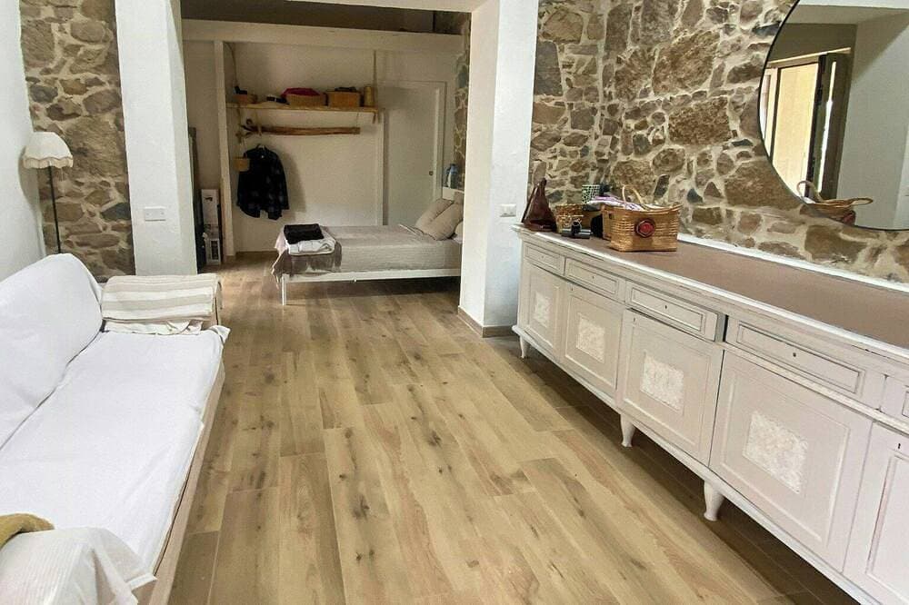 Foto 10 von 28: Alter Schafstall mit Aussicht in Solanas