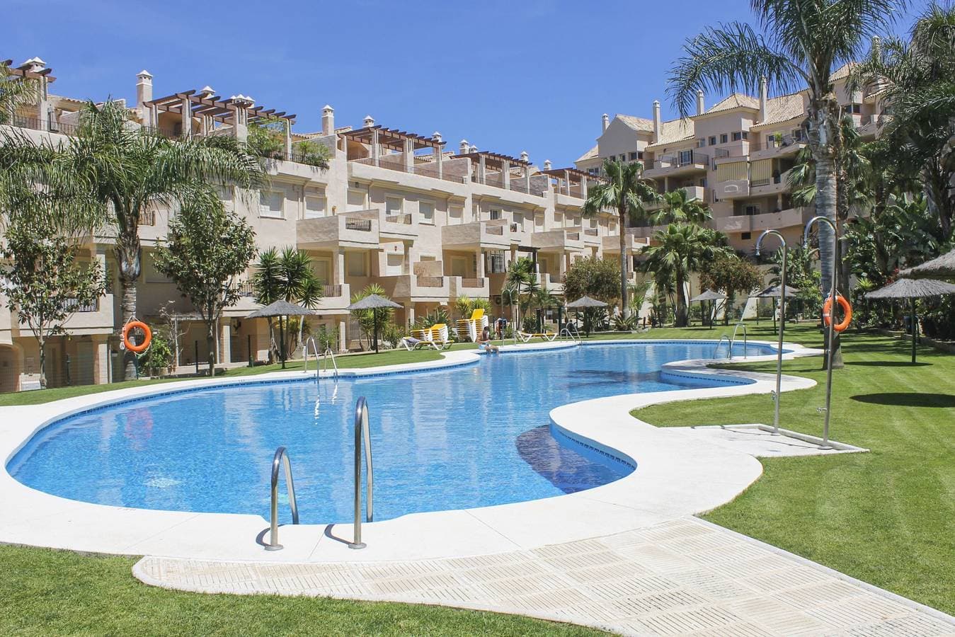 Foto 3 von 40: Duquesa Fairways 2247 Duplex Penthouse