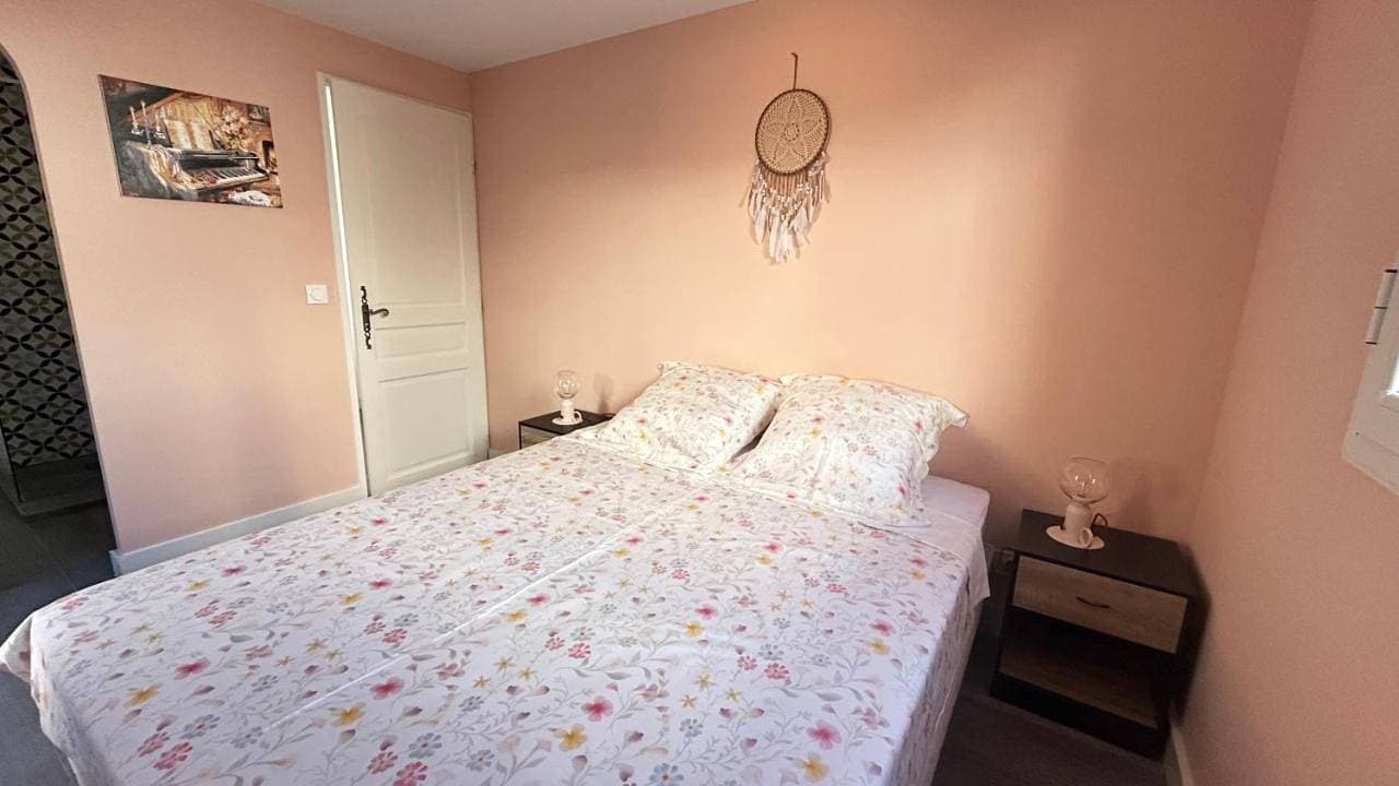 Foto 9 von 18: Double Room with Private Bathroom