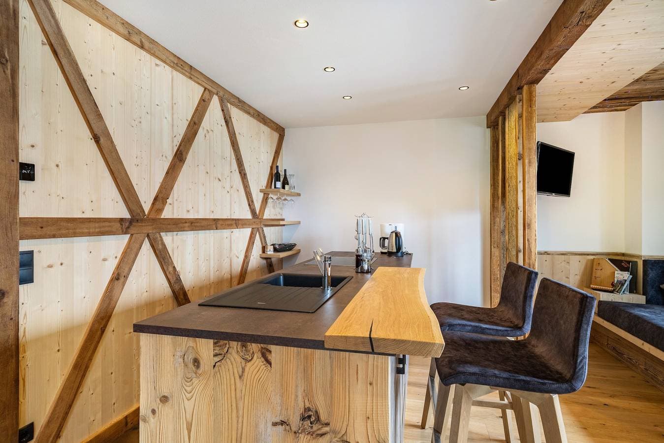 Foto 11 von 37: Apartment „Bergsteiger – Patleidhof“ mit Bergblick und privater Sauna am Balkon