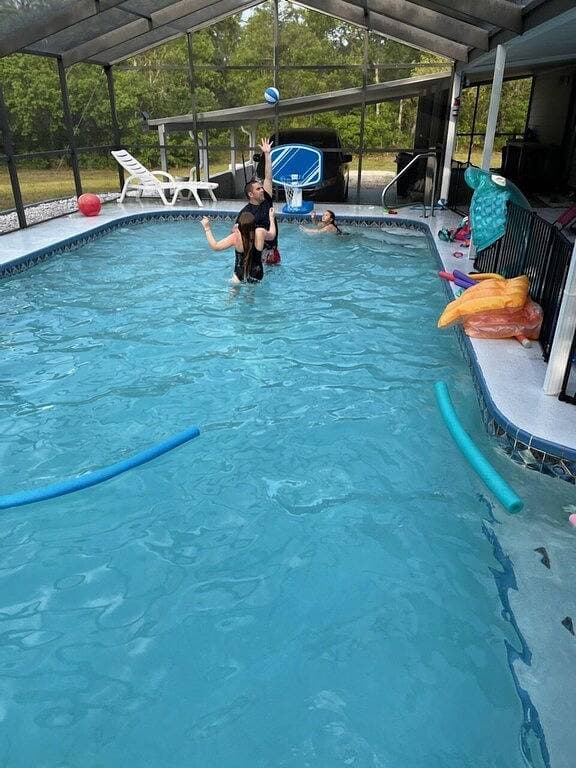 Foto 6 von 40: Romantischer, privater Kurzurlaub mit beheiztem Pool in Homosassa