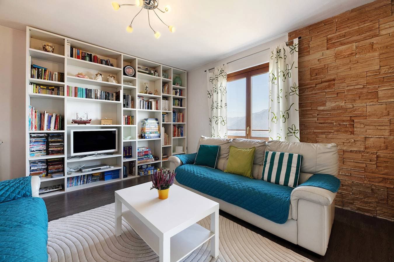Foto 4 von 31: Ferienhaus 'Giuly' mit Seeblick, privater Terrasse und WLAN