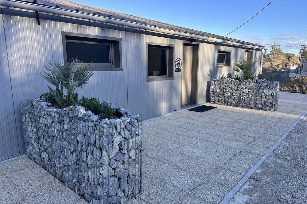 Foto 13 von 29: Apartment-La Butineuse-Cottage-Ensuite mit Dusche-Blick auf die Landschaft