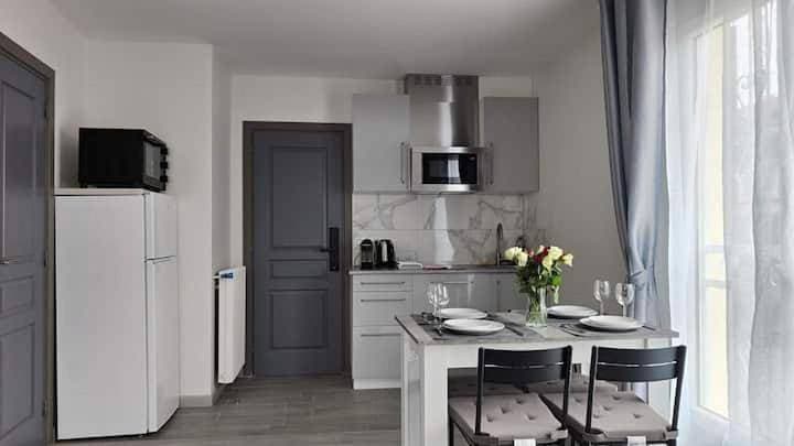 Chambre privée pour 4 personnes en banlieue parisienne à Bondy 1