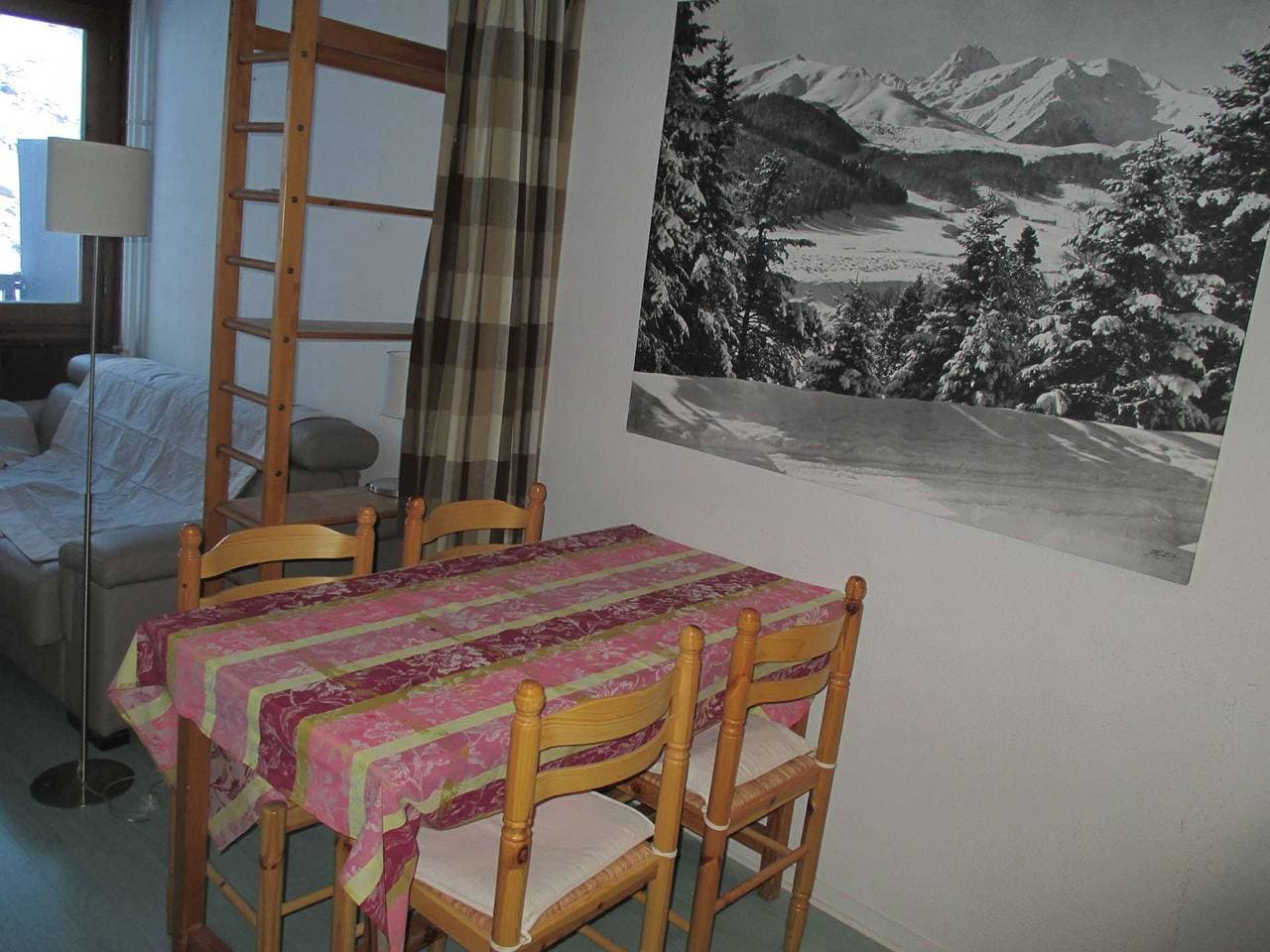 Foto 3 von 16: Studio 4 Pers, Südbalkon, Parkplatz, an der Piste