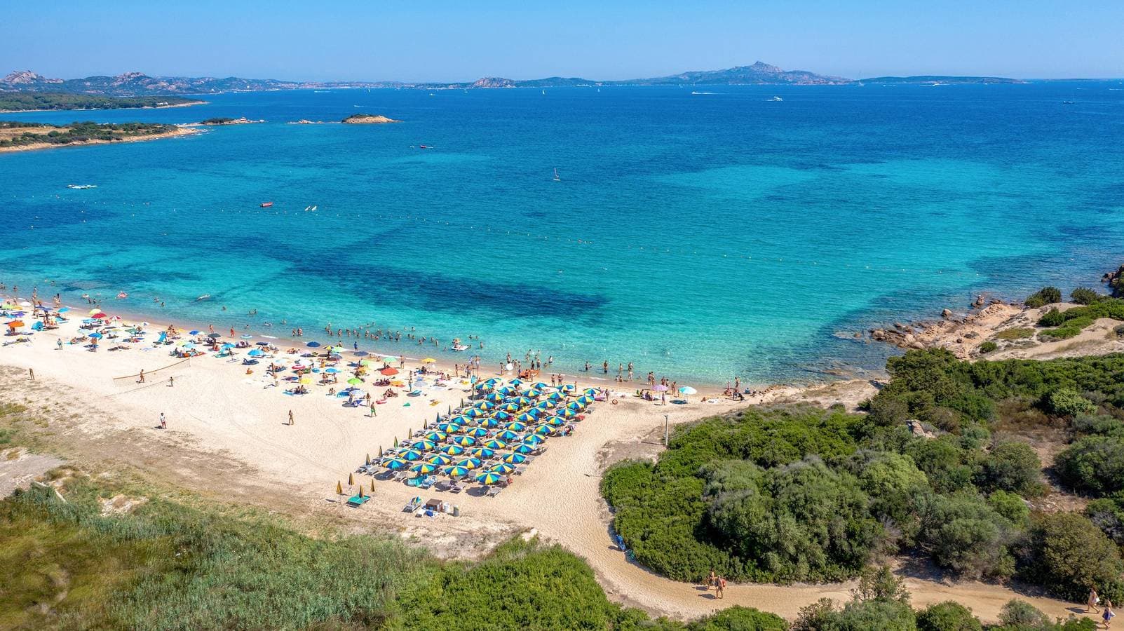 Foto 13 von 17: Ferienanlage Isuledda Baia Sardinia für 6 Personen