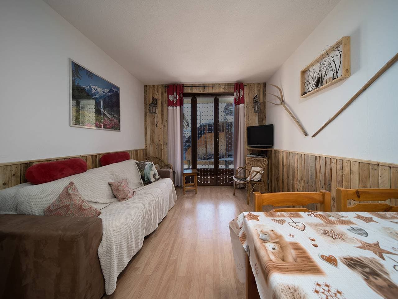 Wohnung in Frankreich mit Bergblick 1