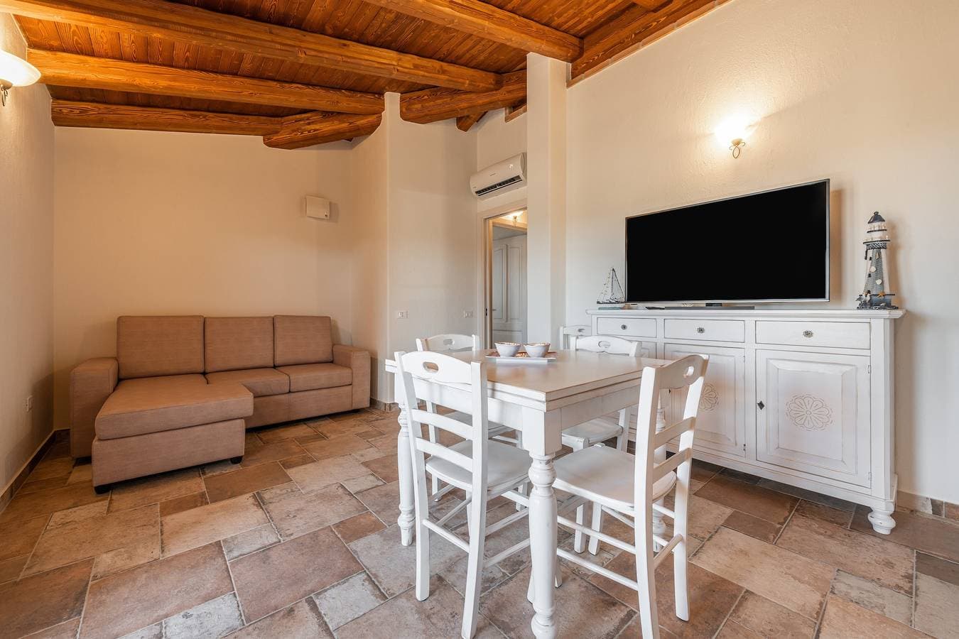 Foto 2 von 26: Ferienhaus 'Mattia House' mit Bergblick, Wi-Fi und Klimaanlage