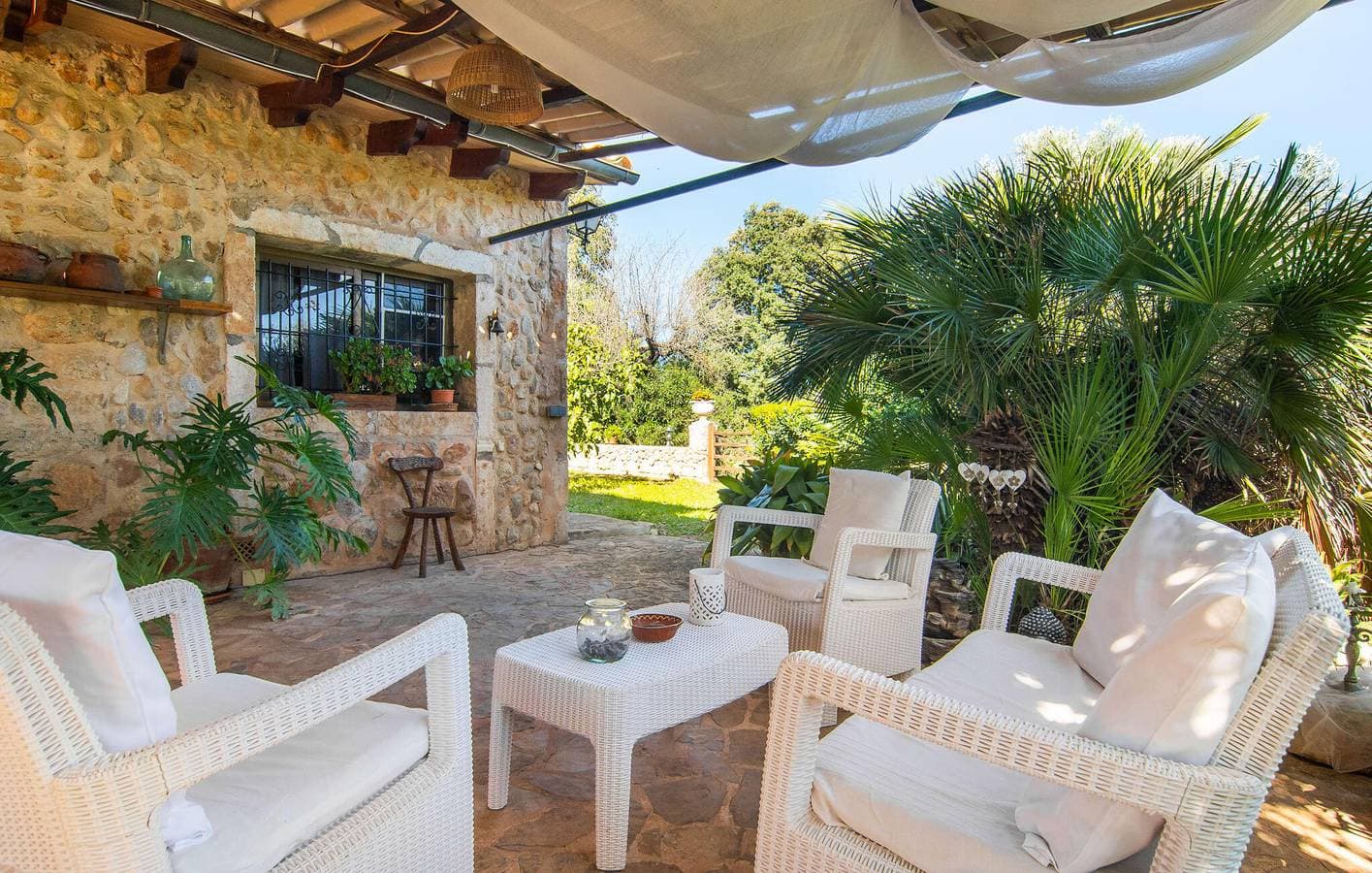 Foto 11 von 38: Búger Oase: Charmante Wohnung mit Pool und Terrasse