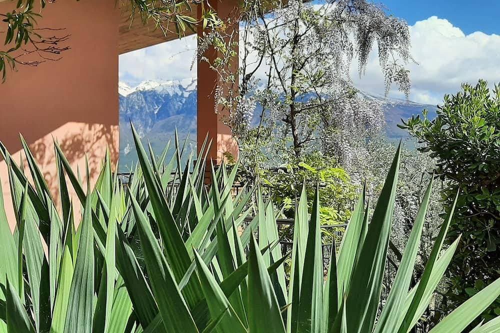 Foto 7 von 22: Casa Maffei Plus Fewo 2, 1. Stock, Balkon mit herrlicher Seesicht, Stellplatz
