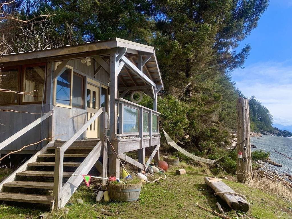 Foto 2 von 49: Luxuriöse Oeanfront Cottage mit privaten Stränden, Waldwegen und Gärten