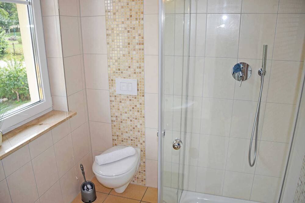 Foto 4 von 22: 02 Ferienappartement zur Granitz mit Balkon - Ferienwohnungen zur Granitz mit