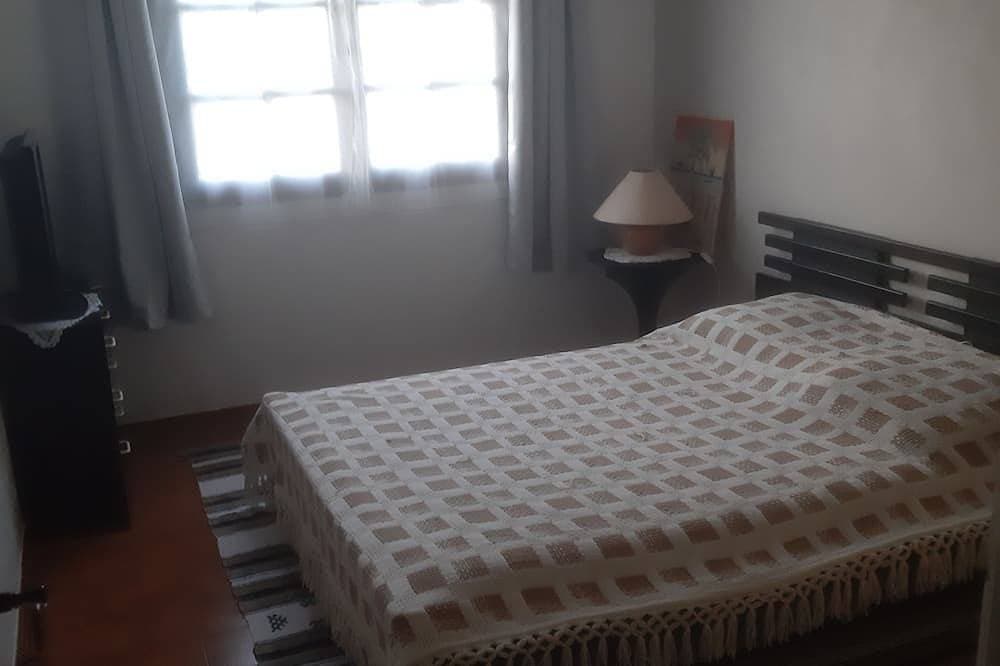Foto 2 von 10: Charming cottage in quiet, secure residence.