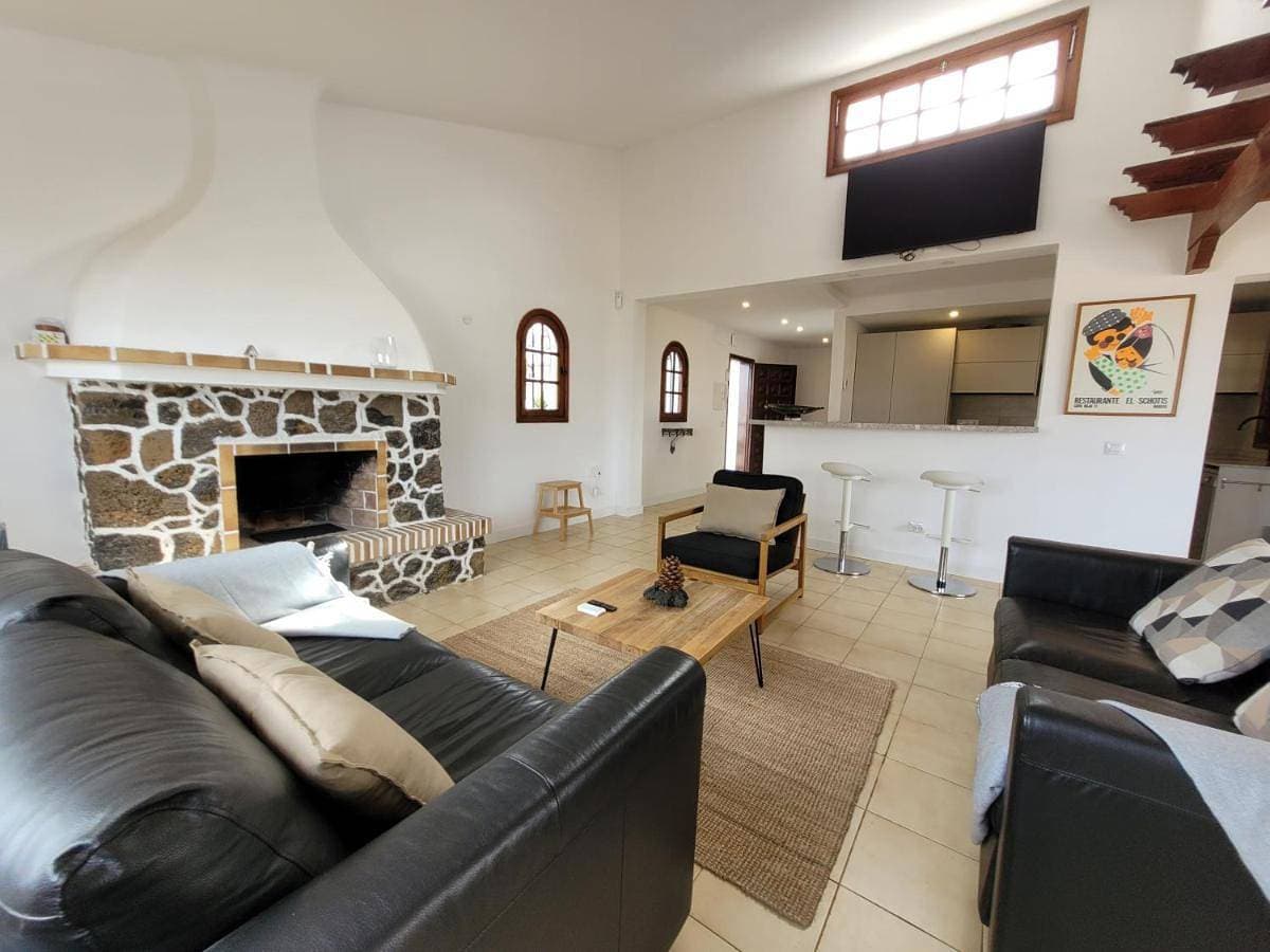 Foto 4 von 37: Two-Bedroom Apartment with Private Pool