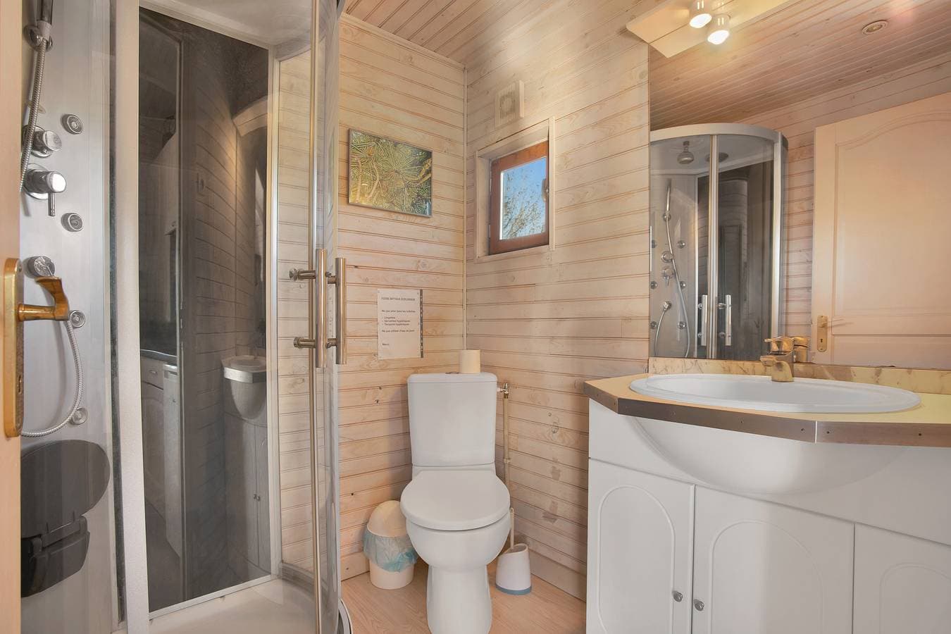 Foto 11 von 24: Chalet „Superbe“ mit privater Terrasse, WLAN und Klimaanlage