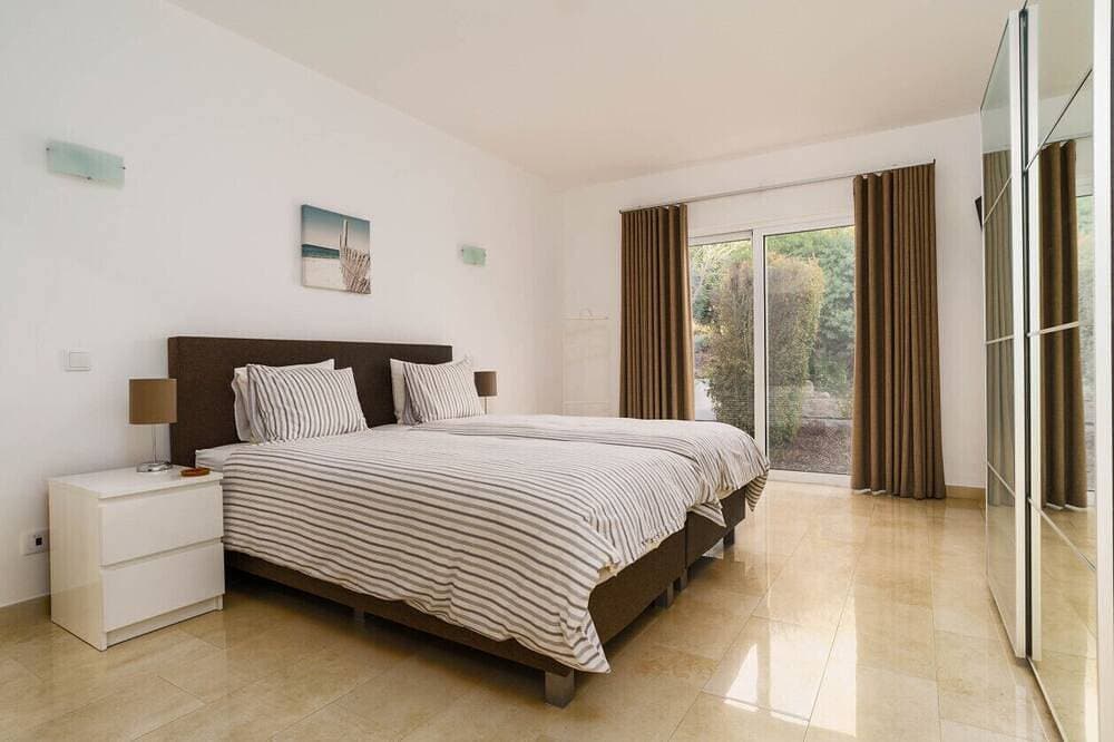 Foto 4 von 30: Casa Rosa - Heated Pool & Sea Views
