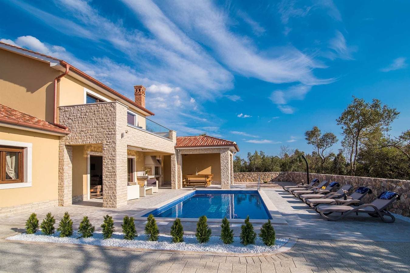 Schöne Villa Laura mit privatem Pool 1