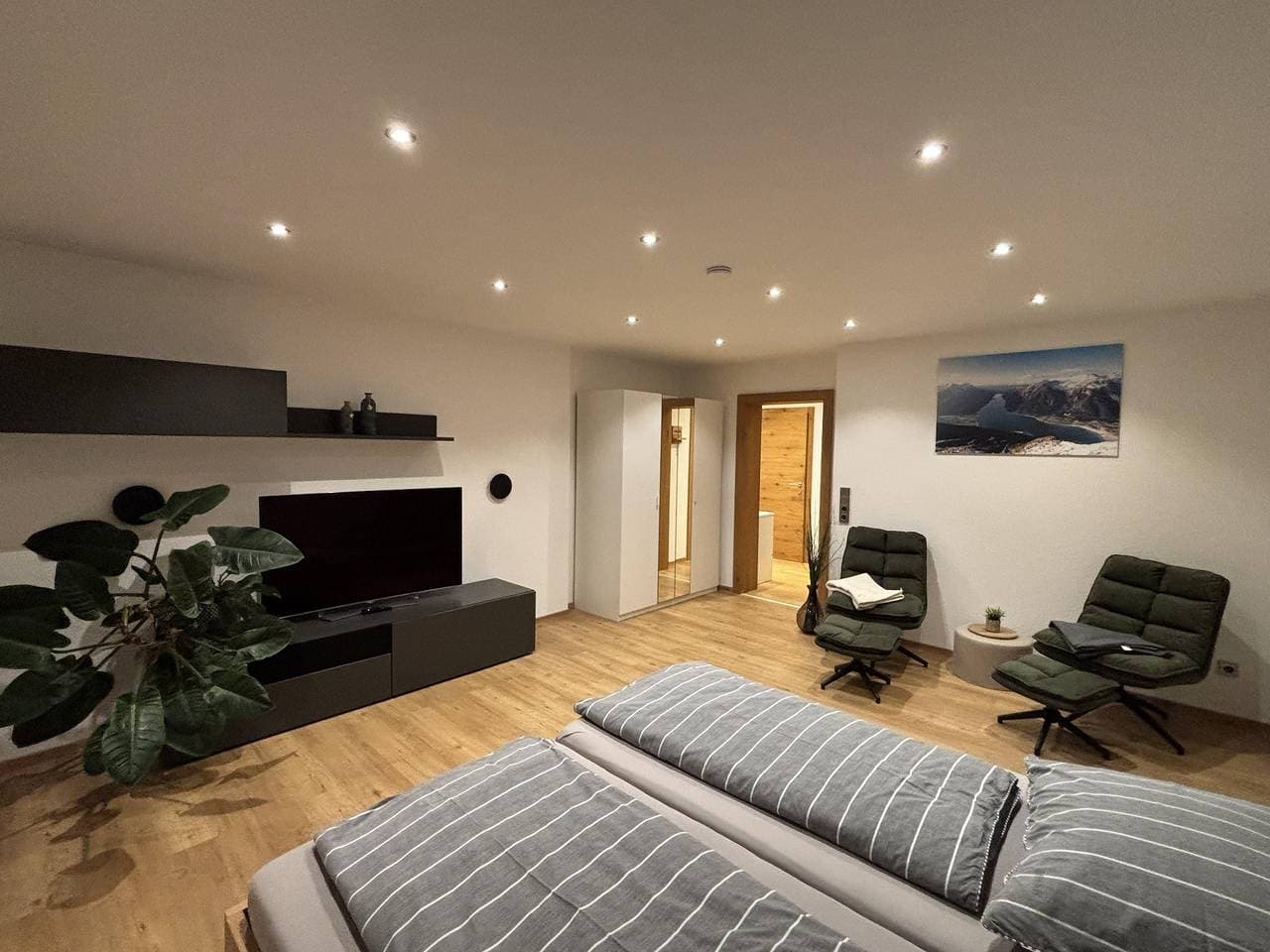 Foto 4 von 17: Ferienwohnung Rofanblick