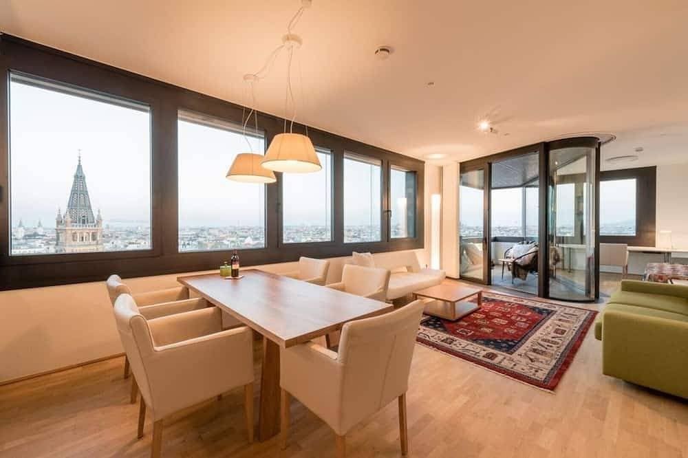 Foto 8 von 30: Panorama-Suite mit Blick über Wien