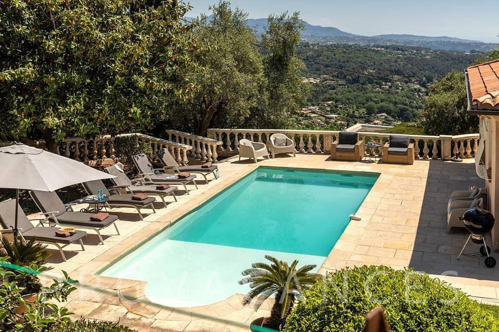 Foto 11 von 58: Ferienhaus mit Pool und Aussicht in Vence