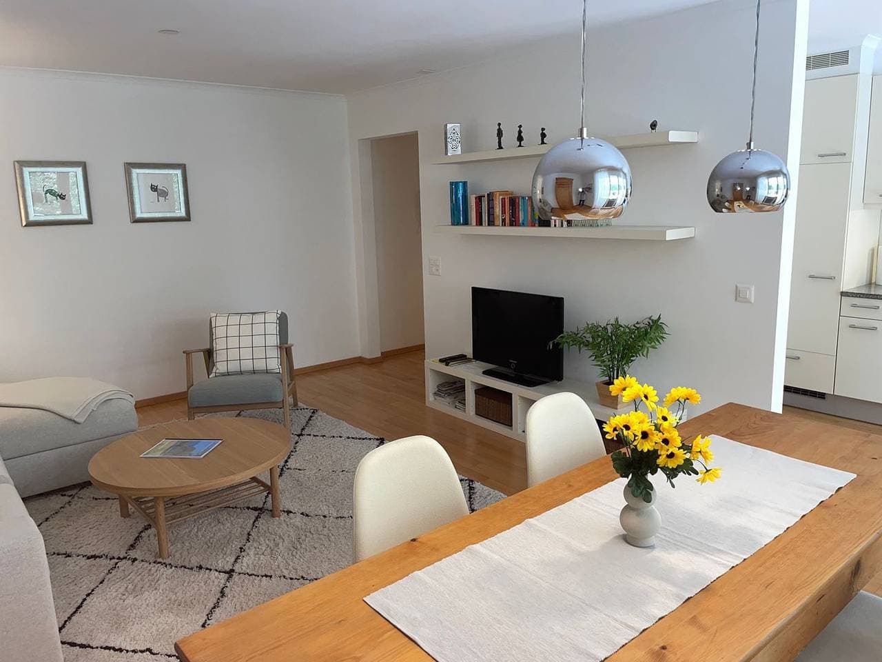 Foto 6 von 36: Ferienwohnung mit Blick in die Parkanlage, nahe der Seepromenade und Strandbad