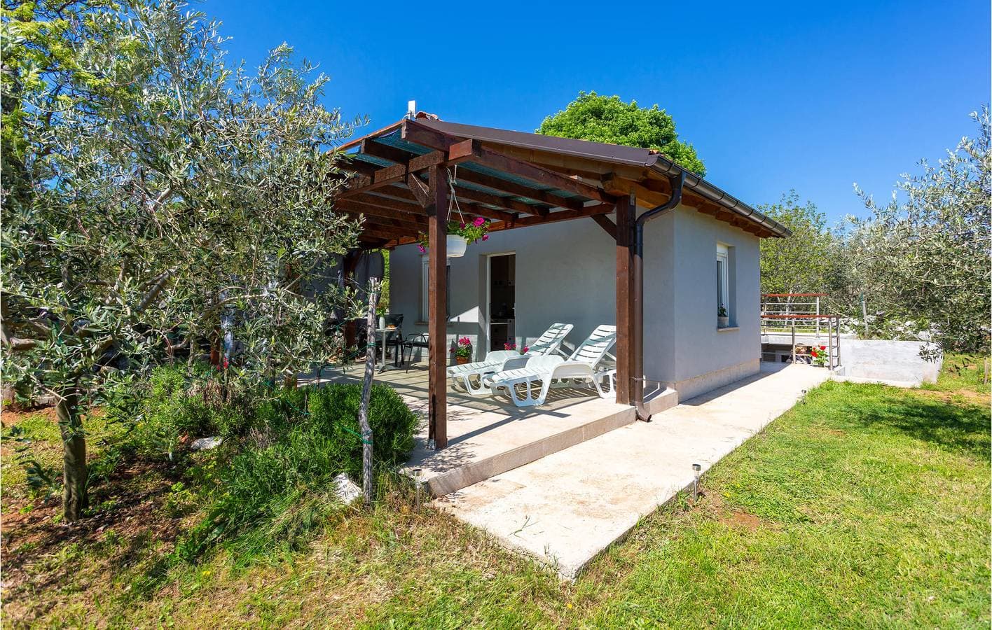 Foto 2 von 22: Gemütliche Ferienwohnung mit Terrasse und Garten, 2,5 km vom Strand entfernt