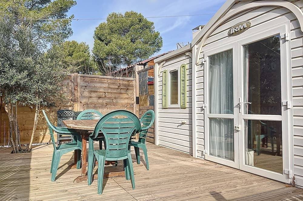 Mobile home 32 m2. Sleeps 4. In a secure residence 1