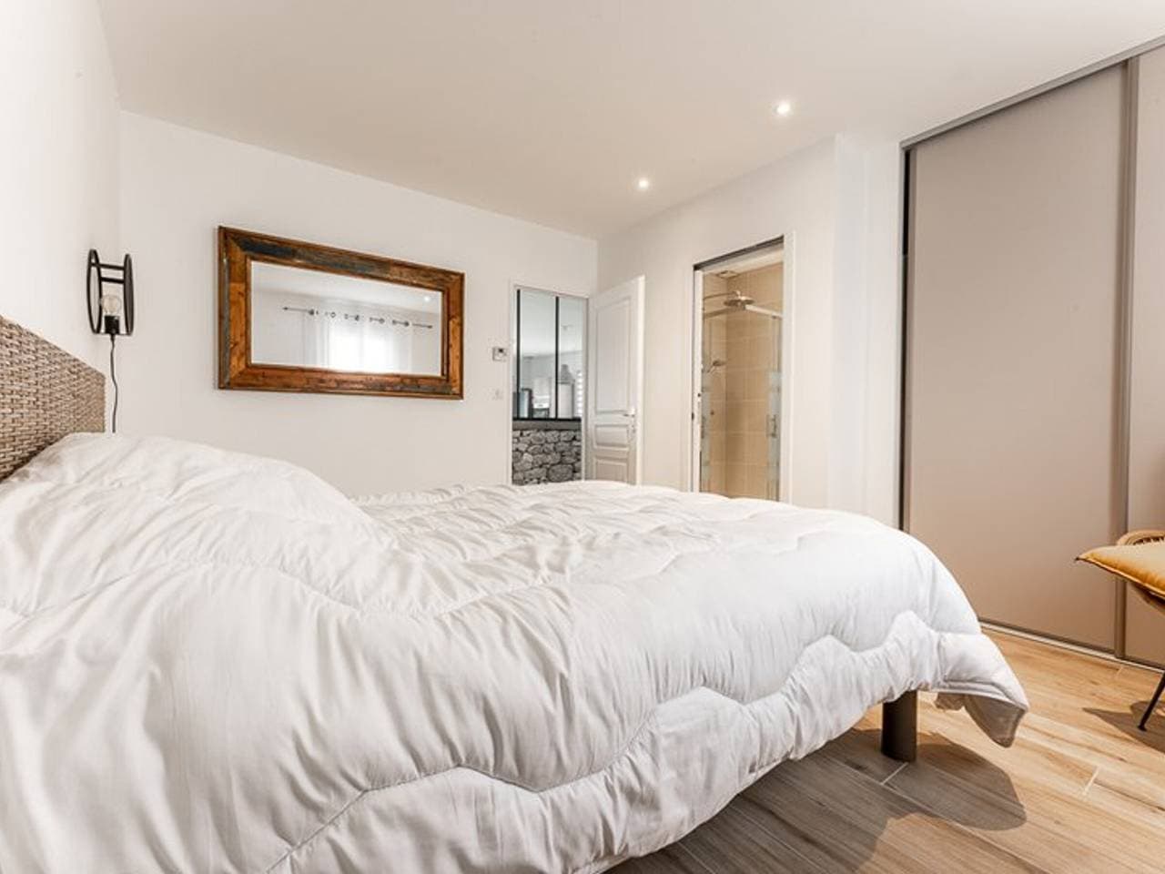 Foto 10 von 34: 125m² Villa mit beheiztem Pool, 3 Schlafzimmer, Terrasse in La Flotte