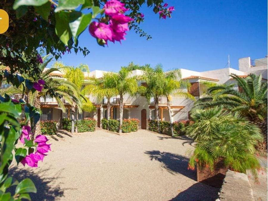 Foto 2 von 74: Camping Alannia Els Prats - Studio 3 personen - A1 - Studio (Kapazität: 2 Erwachsene + 1 Kind oder 1 Erwachsener + 2 Kinder)