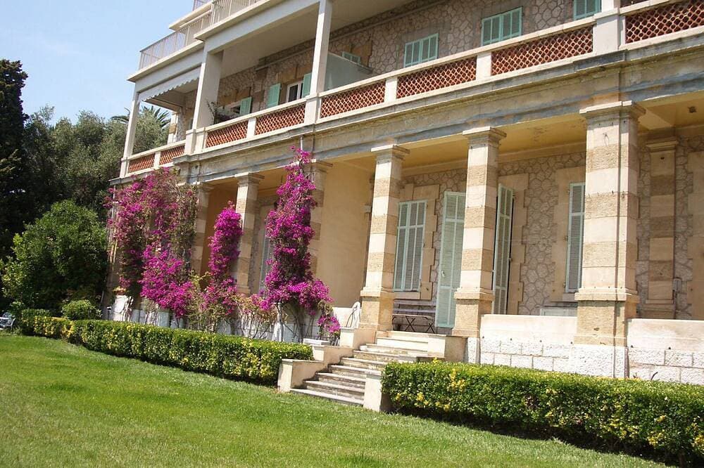 Foto 8 von 19: Breathtaking view of Cap-Ferrat and the sea, studio with balcony and parking, A/C