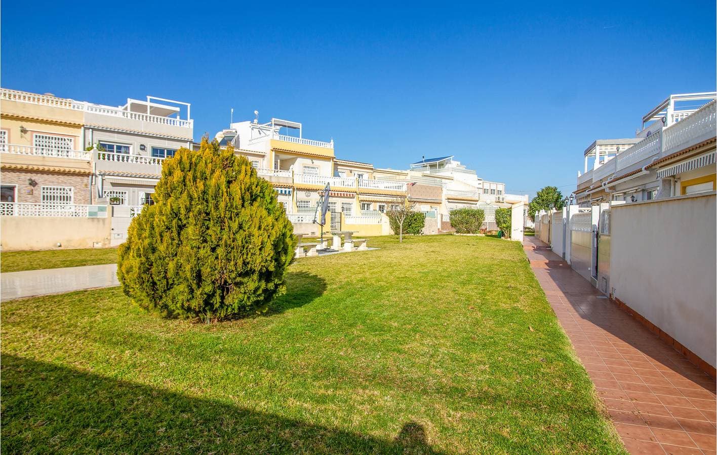 Foto 2 von 21: Wi-Fi-Apartment am Strand mit AC und Terrasse
