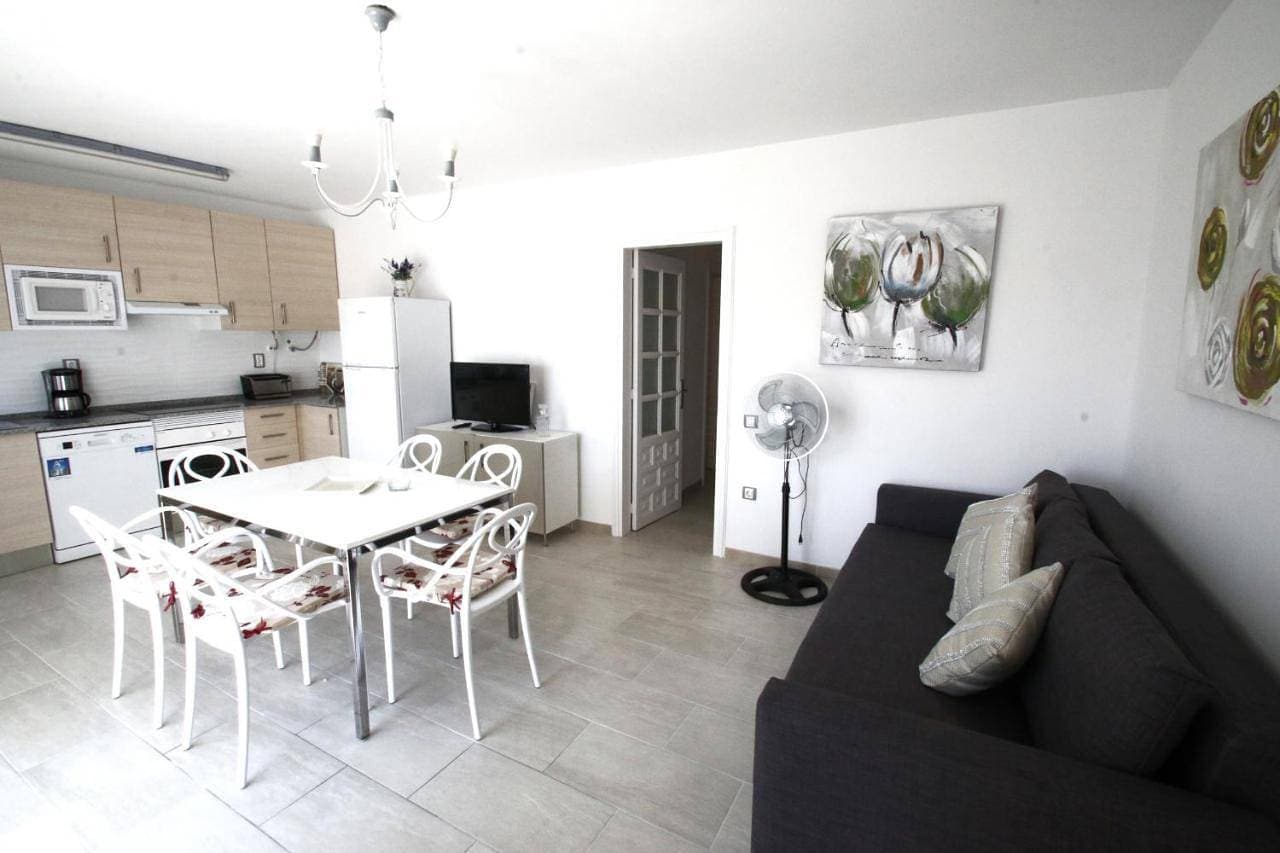 Foto 4 von 5: Apartment with Sea View