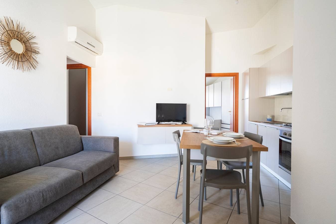 Foto 5 von 20: Ferienwohnung 'Bernabé' mit Privatterrasse, Balkon und Klimaanlage