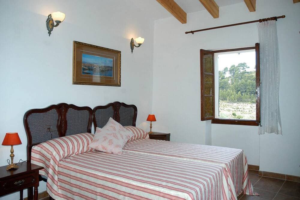 Foto 4 von 25: Beautiful home in Estellencs