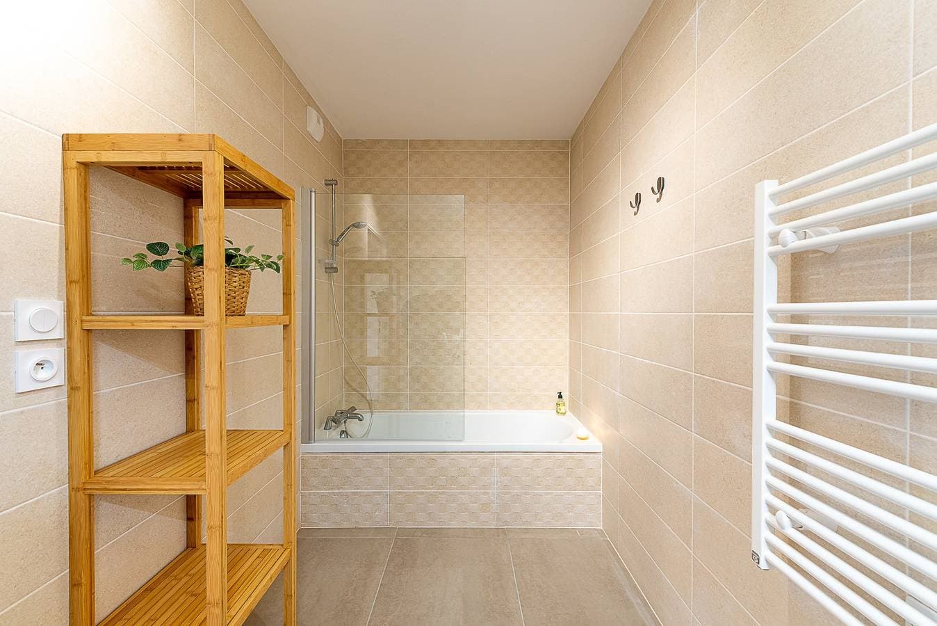 Foto 9 von 22: Ferienwohnung für 4 Personen mit Seeblick