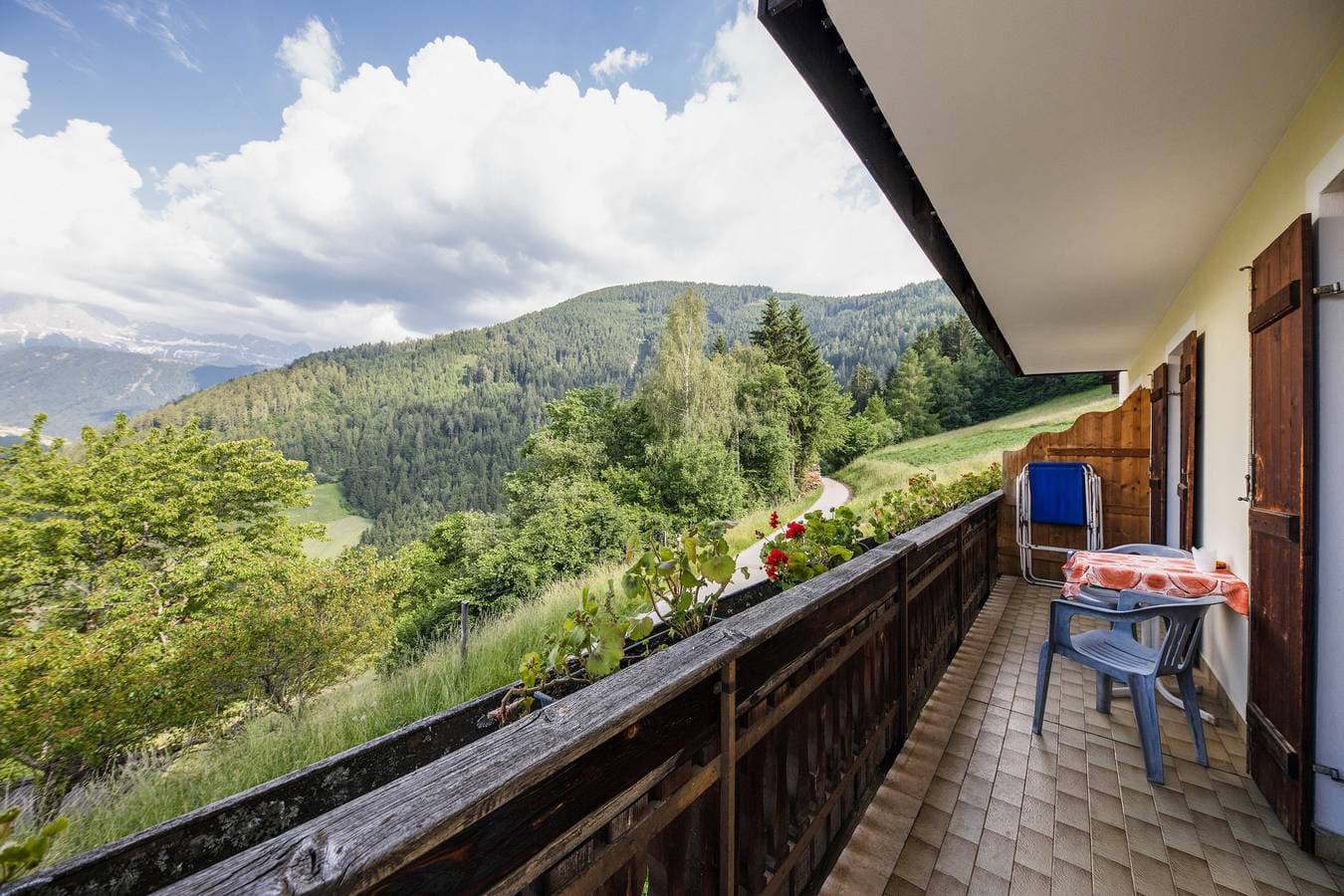 Foto 4 von 19: Ferienwohnung "Grödnerhof - Heidi" Bergblick, WLAN, Garten & Balkon