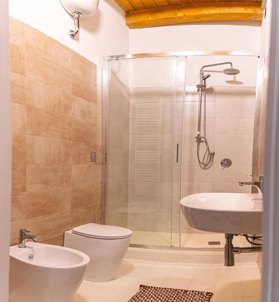 Foto 13 von 13: Double Room with Private Bathroom