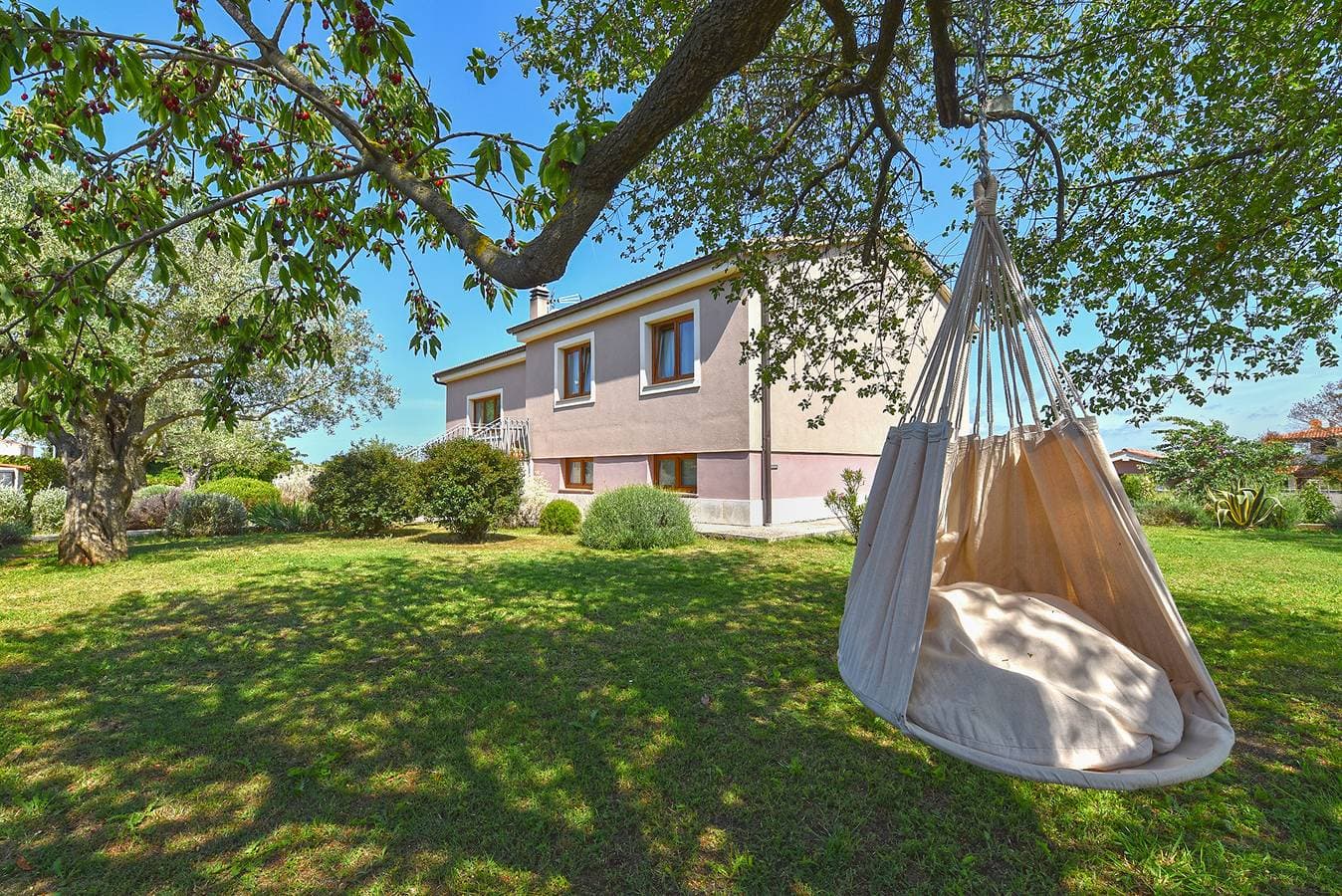 Foto 2 von 45: Ferienwohnung für 4 Personen mit Terrasse