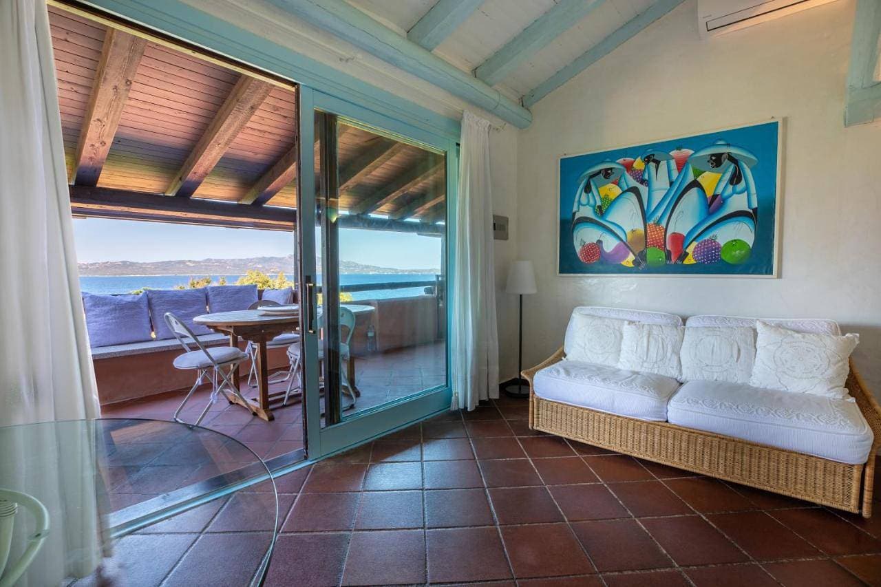 PORTO ROTONDO SPLENDIDO APPARTAMENTO VISTA MARE 1