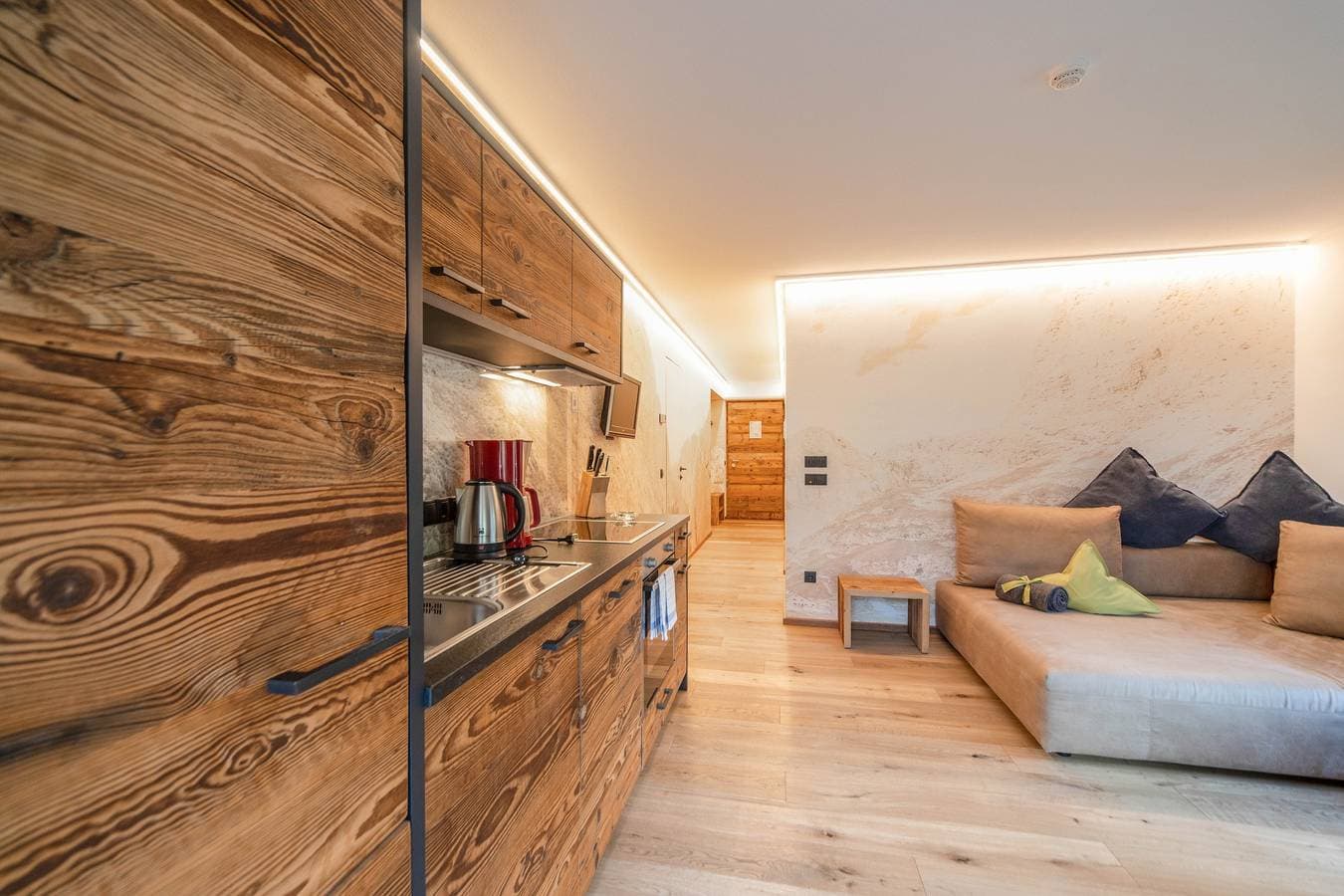 Foto 3 von 38: Schöne Ferienwohnung "Sonnleiten Sonnenadler 2" mit Blick auf die Berge