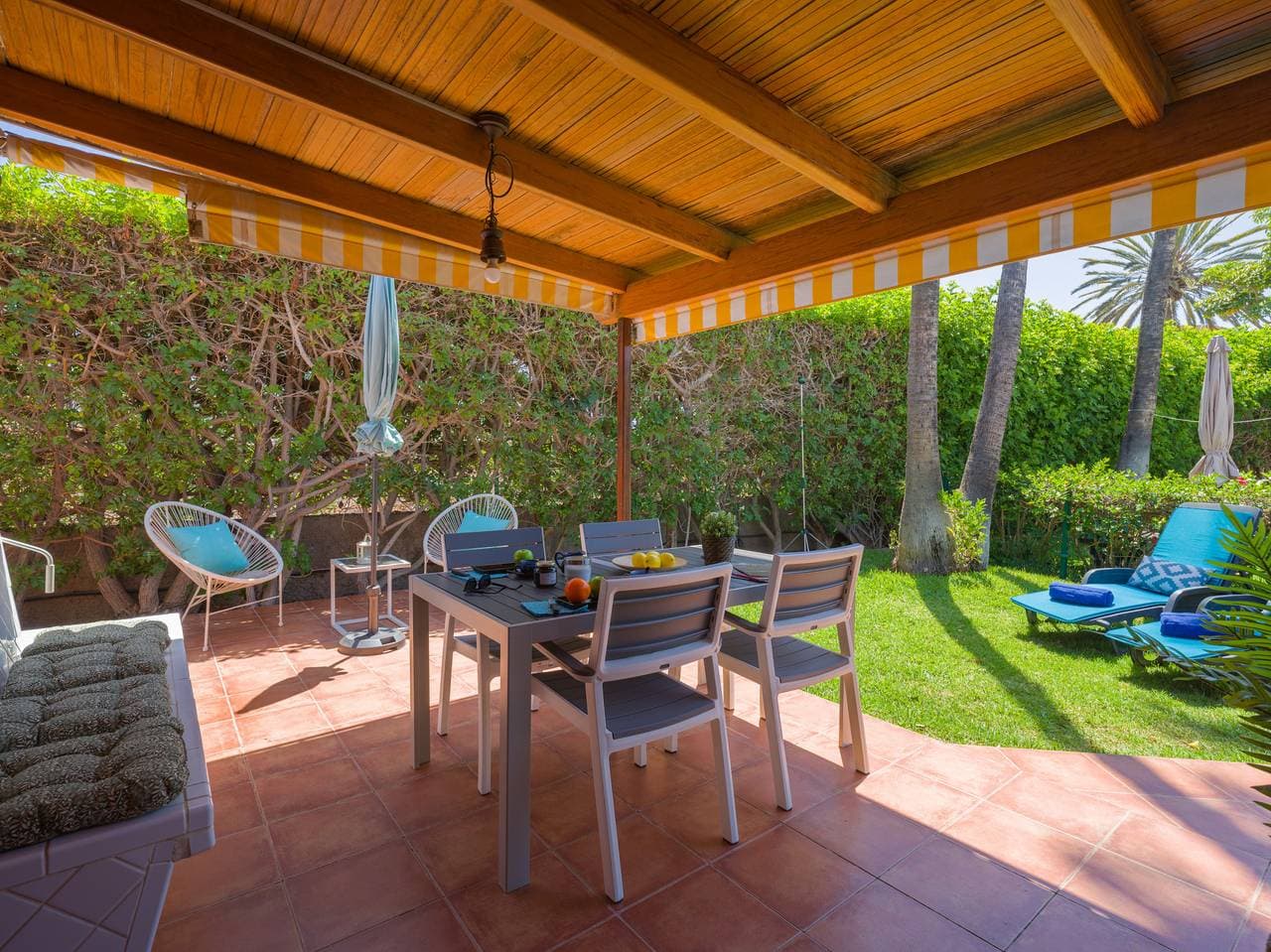 Foto 2 von 37: Sonnenschutz mit privater Terrasse