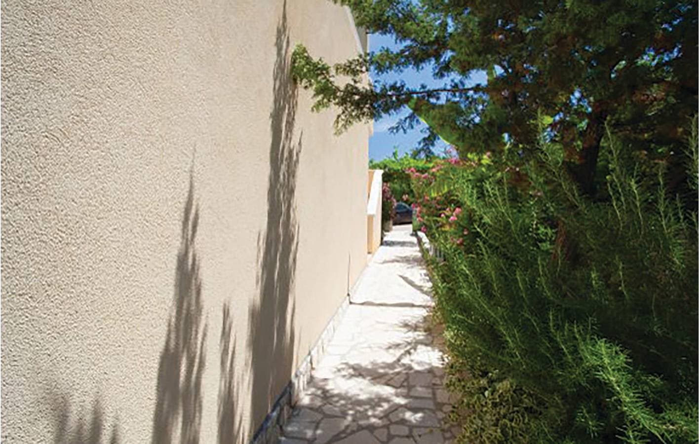 Foto 9 von 35: Charmante Wohnung mit Terrasse, 300 m zur Küste und mit guter Anbindung an das Stadtzentrum