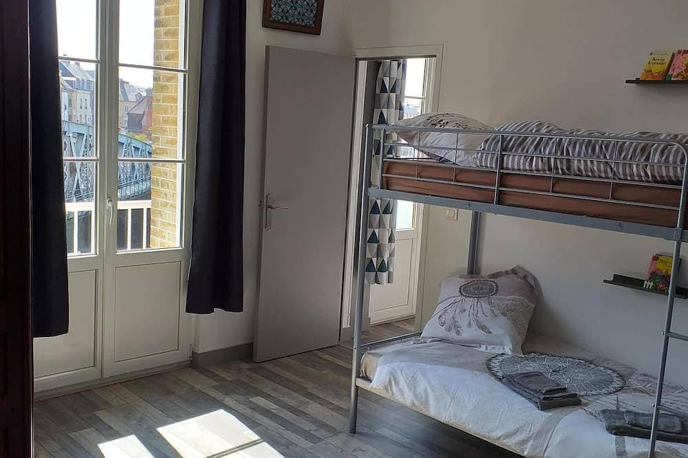 Foto 4 von 17: Wohnung \"le Bosco\" sonniger Blick auf den Yachthafen