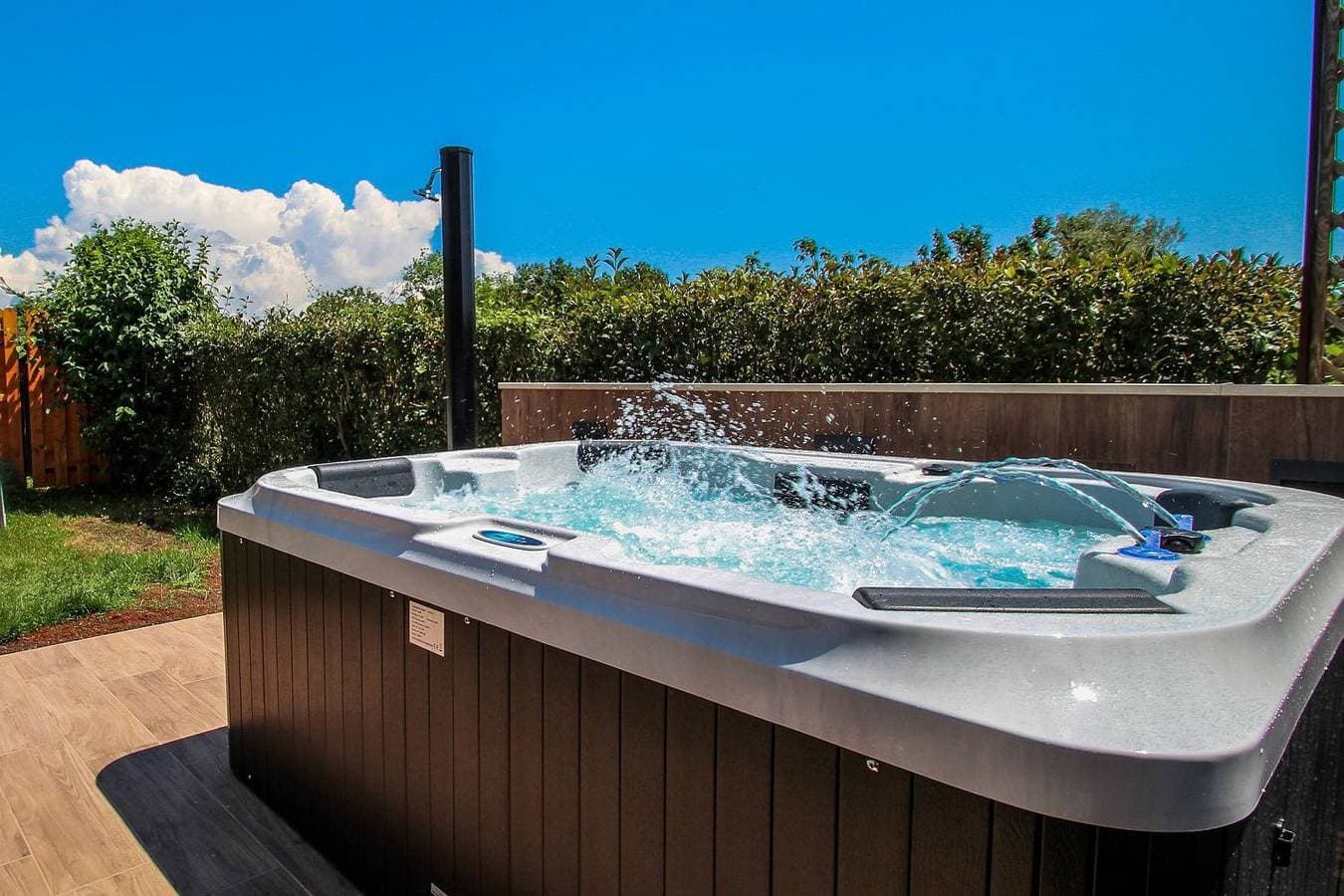 Foto 4 von 37: Cozy Ferienhaus mit Jacuzzi, Garten, Aussendusche, Grill